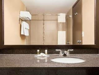 Days By Wyndham Northwest Hotel Calgary